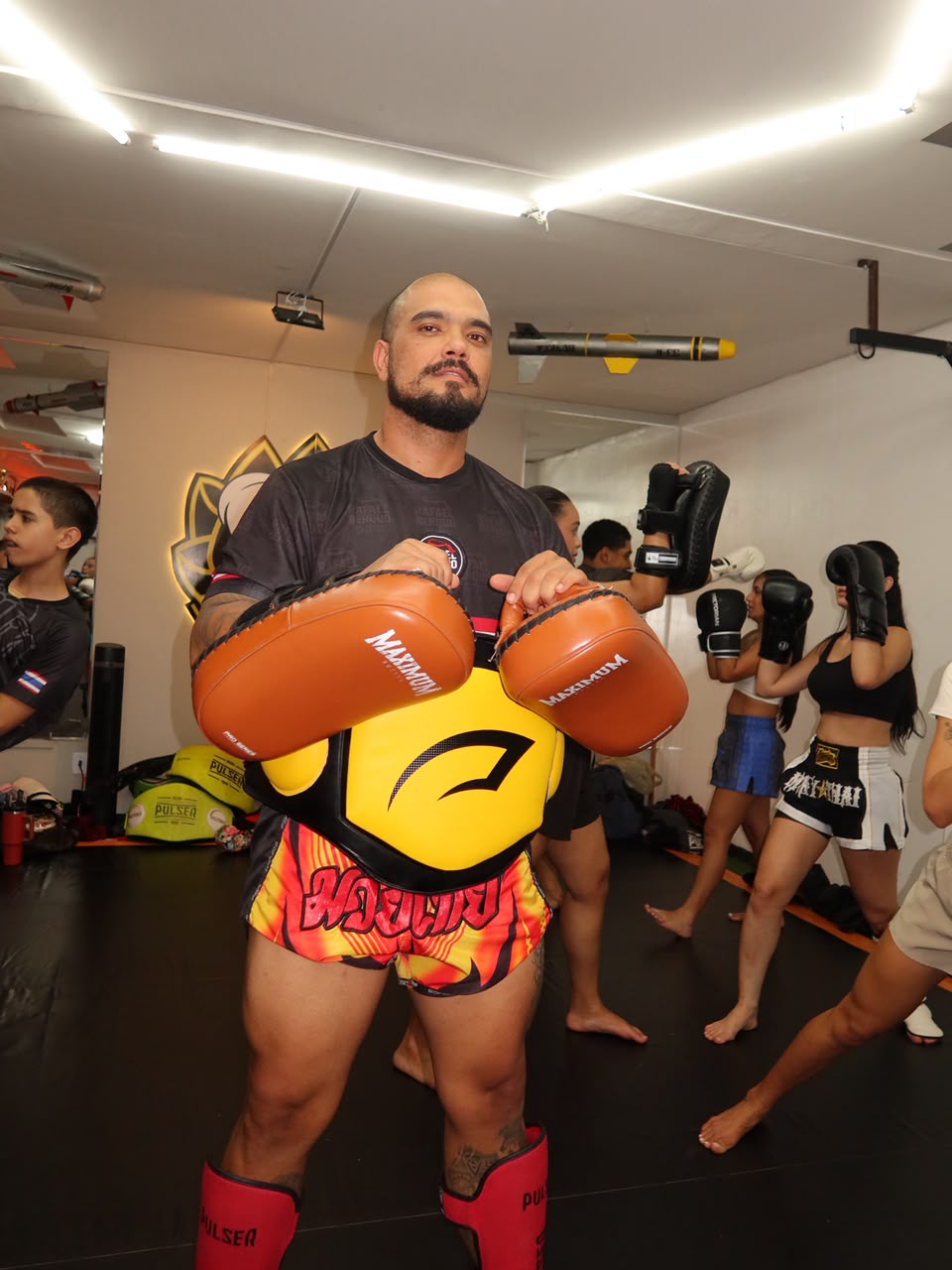 Rafael Berquo com aparadores de treino